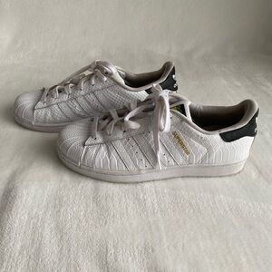 Adidas Superstar White Stripes Athletic Shoes Sz 7 Womens Leather Sneakers Laces